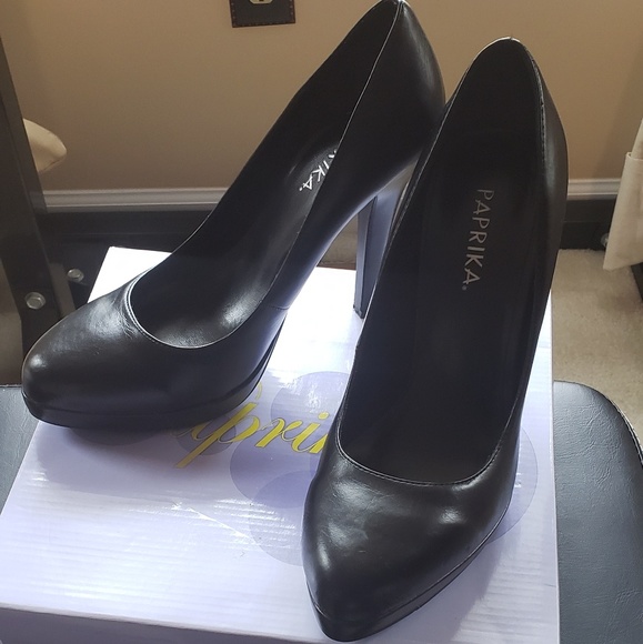 Black pump - Picture 2 of 3